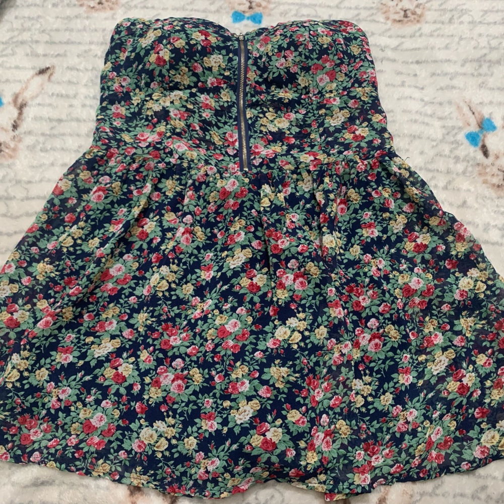 Floral Strapless Romper!